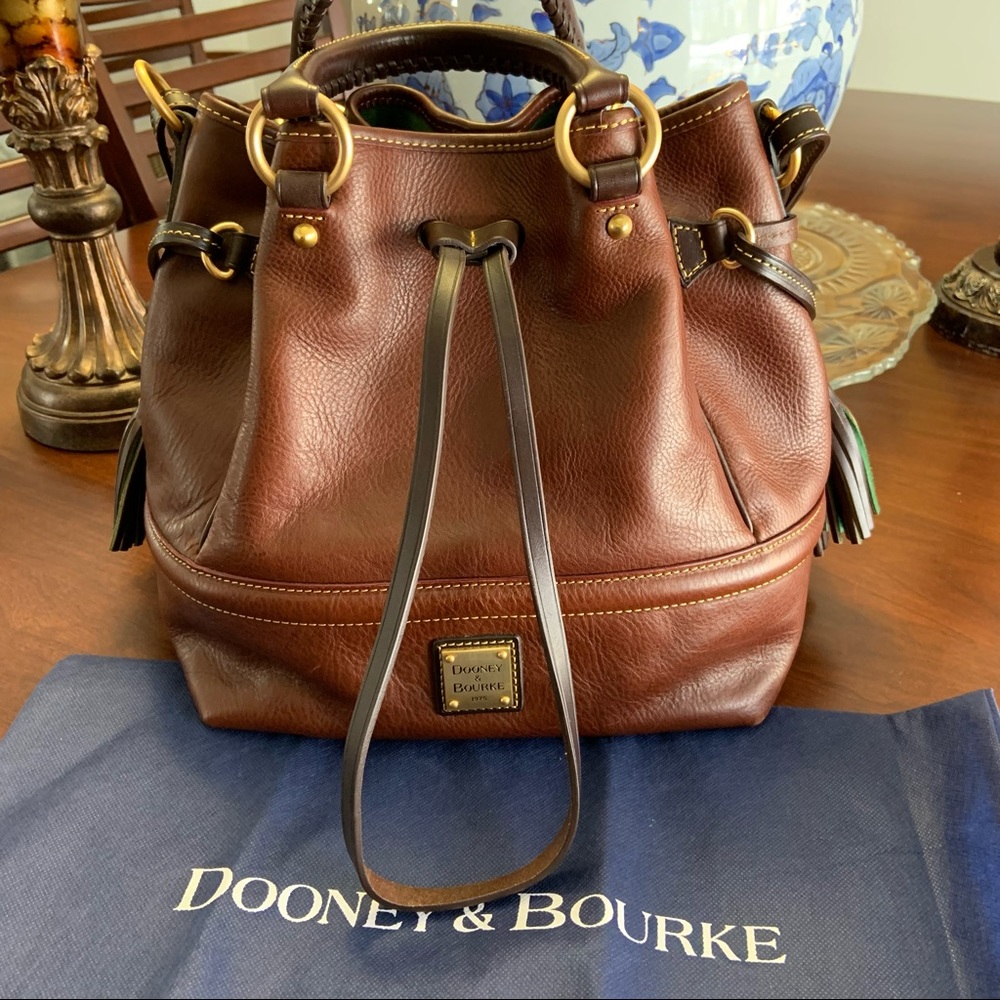 Dooney and Bourke Buckley bag